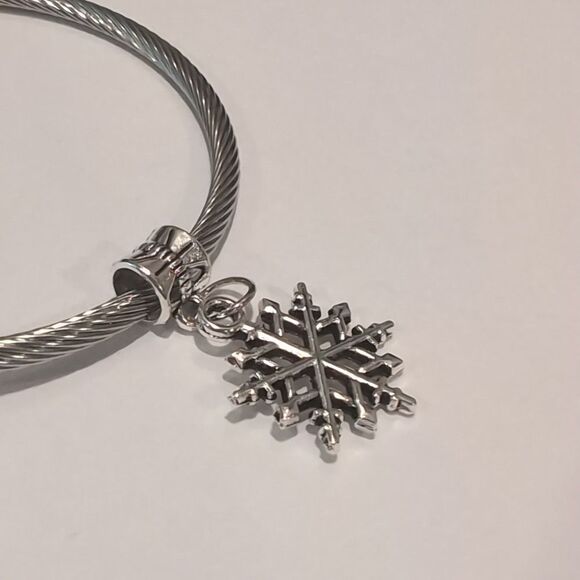 Silver Snowflake Dangle Charm for Pandora Style Bracelet - Picture 5 of 5